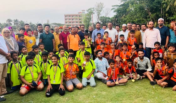 কাউখালীতে প্রাথমিক বিদ্যালয় গোল্ড কাপ ফুটবল টুর্নামেন্ট