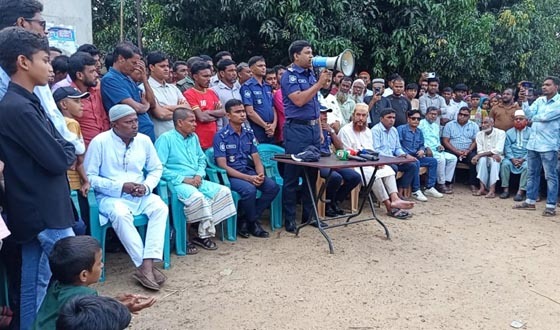 নিয়ামতপুরে চারটি খুন  তদন্ত নিয়ে গ্রামবাসীর ক্ষোভ