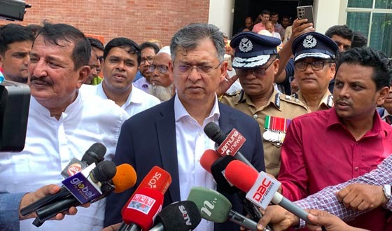 'বোমা আতঙ্ক' নিয়ে উদ্বেগ নয়, সর্বোচ্চ সতর্ক আইনশৃঙ্খলা বাহিনী: স্বরাষ্ট্রমন্ত্রী