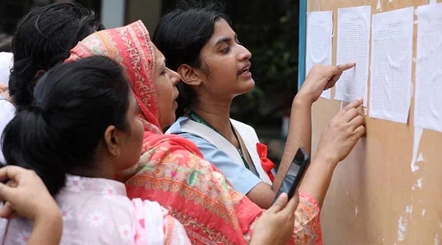 পরীক্ষা নয়, এসএসসির ফলেই একাদশে ভর্তি