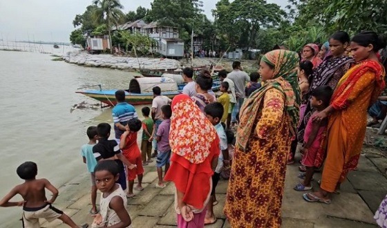 মুন্সিগঞ্জে পদ্মায় ভেসে উঠলো অজ্ঞাত ব্যক্তির অর্ধগলিত মরদেহ উদ্ধার