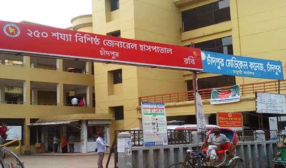 চাঁদপুরে বাস-অটোরিকশা মুখোমুখি সংঘর্ষে প্রাণ গেল যাত্রীর, আহত ৩