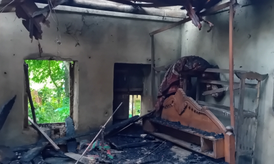 কাপাসিয়ায় স্বেচ্ছাসেবকদল নেতার বাড়িতে অগ্নিসংযোগ