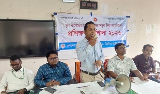 ঝিনাইদহে শিক্ষার্থীদের সড়ক নিরাপত্তা বিষয়ক প্রশিক্ষণ কর্মশালা