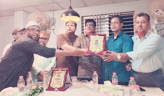 পজেটিভ সরাইলের সম্মাননা পেলেন মানবজমিন প্রতিনিধি মাহবুব খান
