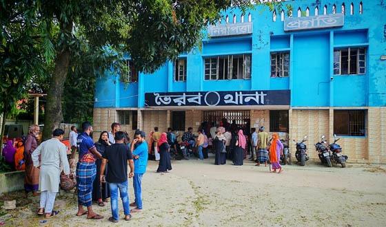 মামার বাড়িতে বেড়াতে এসে যুবকের আত্মহনন