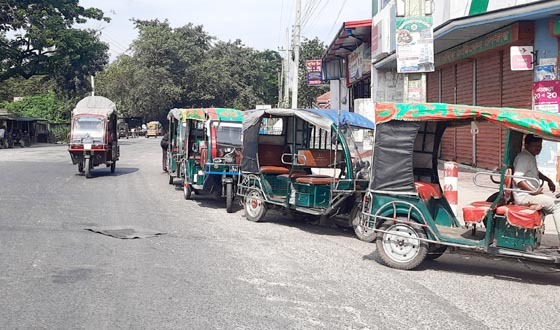 সৈয়দপুরে ইজিবাইকের ব্যাটারির অস্বাভাবিক দাম, অতিষ্ঠ ক্রেতারা