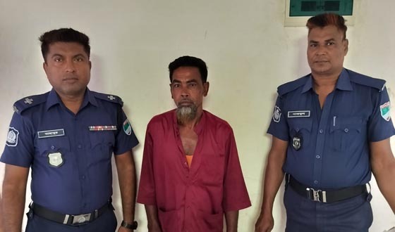 দেবহাটায় গাঁজাসহ আসামী আটক, থানায় মামলা