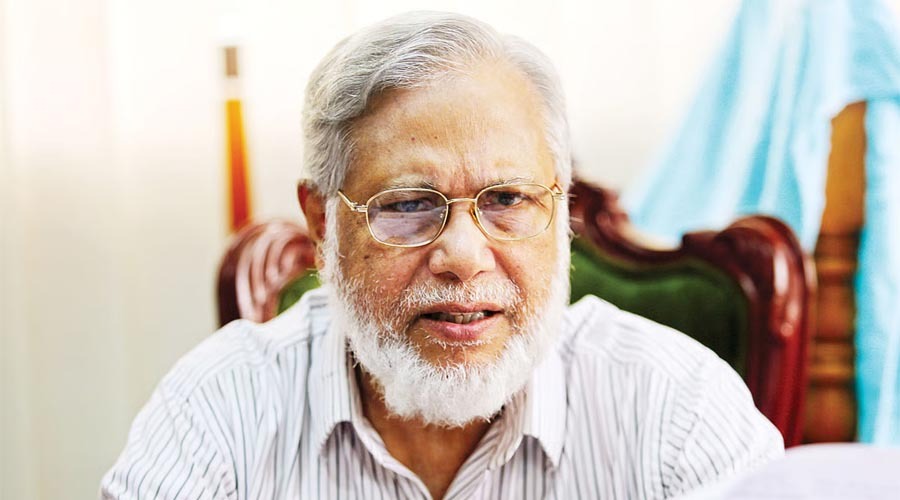 ১৩ মাস পর জামিনে কারামুক্ত সাবেক প্রধান বিচারপতি খায়রুল হক