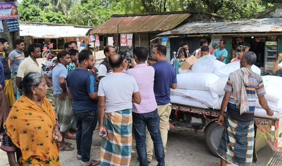মেহেরপুরে অবৈধভাবে সার পাচারের চেষ্টা, ভ্রাম্যমাণ আদালতে জরিমানা