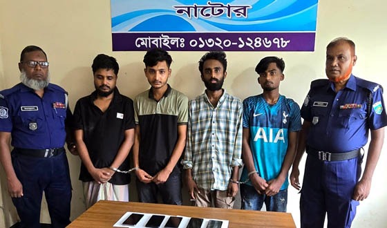 লালপুরে হ্যাকিং চক্রের ৪ সদস্য আটক