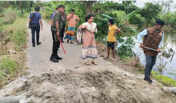 লৌহজংয়ে অবৈধ ড্রেজারের বিরুদ্ধে অভিযান, পাইপ ধ্বংস