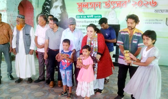 ‘আলোকচিত্র প্রদর্শনী’ প্রতিযোগিতায় শ্রেষ্ঠত্ব অর্জন করলেন দুই সাংবাদিক