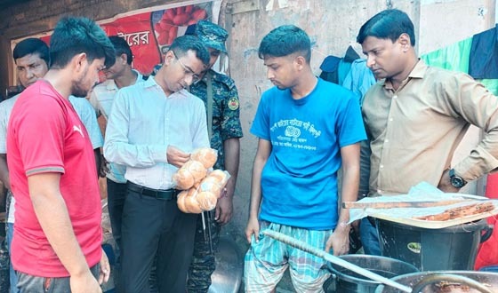 গোমস্তাপুরে ৩ প্রতিষ্ঠানকে ৭ হাজার টাকা অর্থদণ্ড