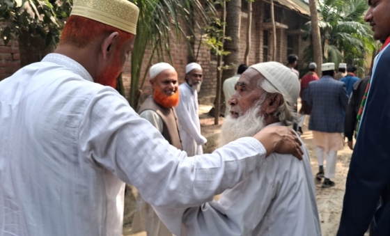 বাগমারায় জামায়াত প্রার্থীর গণসংযোগ
