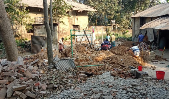 শেরপুরে আদালতের আদেশ অমান্য করে জমি দখলের অভিযোগ