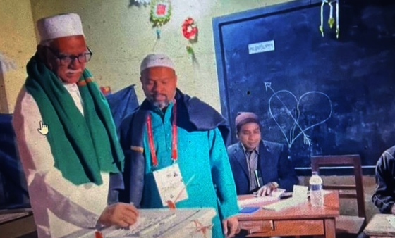 রাজশাহী-৬ আসনে চার প্রার্থী যে কেন্দ্রে ভোট দিলেন