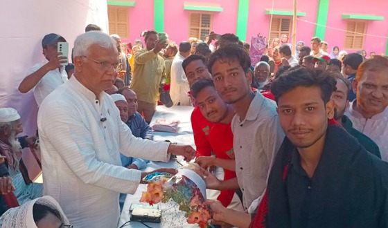 সেবা করতে এসে কেউ যেন কর্তৃত্ববাদী সরকার না হয়ে ওঠে