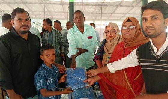 চা বাগানের শিক্ষার্থীদের স্কুল ড্রেস বিতরণ