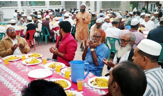 চরভদ্রাসনে স্পেন প্রবাসী নেতার বাড়ী ইফতার মাহফিল