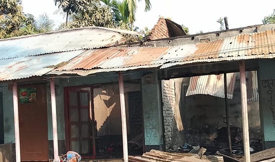 পীরগঞ্জে অগ্নিকান্ডে ৩ ব্যবসায়ী সর্বশান্ত, ক্ষতি প্রায় ১০ লাখ টাকা