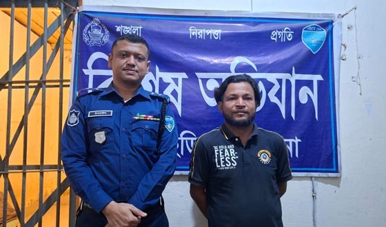 খাগড়াছড়িতে পলাতক আসামী গ্রেফতার