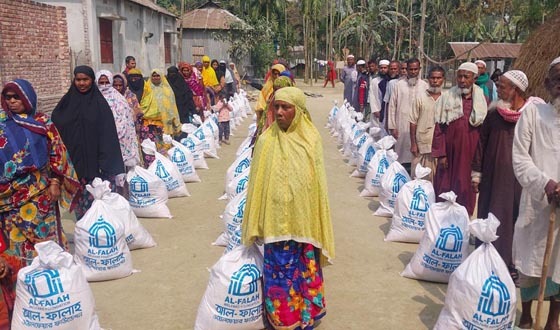 নাগেশ্বরীতে শতাধিক দরিদ্র পরিবার পেলো খাদ্য সামগ্রী