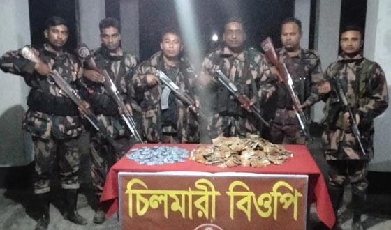 দৌলতপুর সীমান্তে সাড়ে ৩ লক্ষ টাকা মূল্যের মাদকদ্রব্য জব্দ