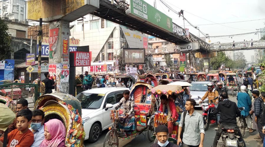 শিক্ষার্থীদের সংঘর্ষ, পুলিশের হস্তক্ষেপে স্বাভাবিক হলো যান চলাচল