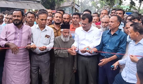 তালায় সড়কের পুনঃসংস্কার কাজের উদ্বোধন