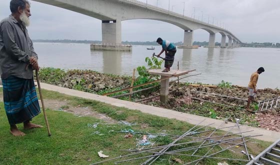 অষ্টম চীন মৈত্রী বেকুটিয়া সেতুর নিচে উচ্ছেদ অভিযান