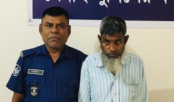ঝালমুড়ির প্রলোভন দেখিয়ে শিশুকে ধর্ষণের অভিযোগে বৃদ্ধ গ্রেপ্তার