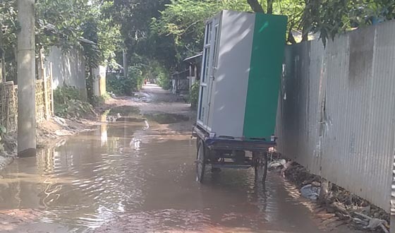 বাজিতপুর-কুলিয়ারচর সড়কের বেহাল অবস্থা