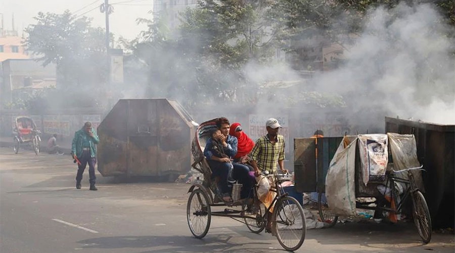 ঢাকার বাতাস ‘অস্বাস্থ্যকর’, শীর্ষে রয়েছে...