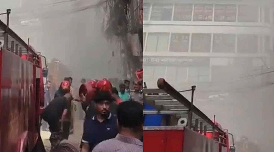চকবাজারের আশিক টাওয়ারে অগ্নিকাণ্ড, নিয়ন্ত্রণে ফায়ার সার্ভিস
