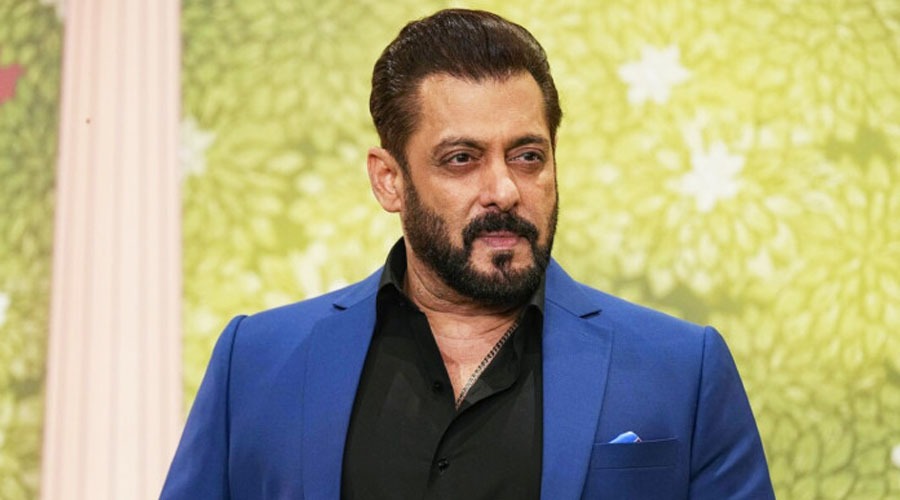 নাম-গল্প বদলিয়েও মিলছে না সেন্সর, অনিশ্চিত সালমানের ‘মাতৃভূমি’