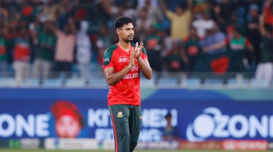 বিসিবির ছাড়পত্র পেলেন মুস্তাফিজ, পুরো মৌসুম খেলবেন দ্য হান্ড্রেডে