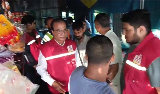 মাদকের বিরুদ্ধে মাঠে নামলেন ত্রাণমন্ত্রী দুলু, ১৫ মাদকসেবী আটক