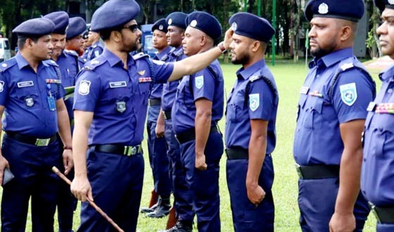 নীলফামারীতে জেলা পুলিশের বর্ণাঢ্য মাস্টার প্যারেড