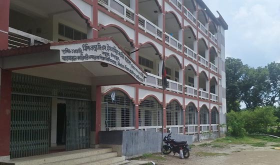 কচুয়ায় মাদ্রাসা কেন্দ্র দায়িত্ব অবহলায় দুই শিক্ষক বহিষ্কার