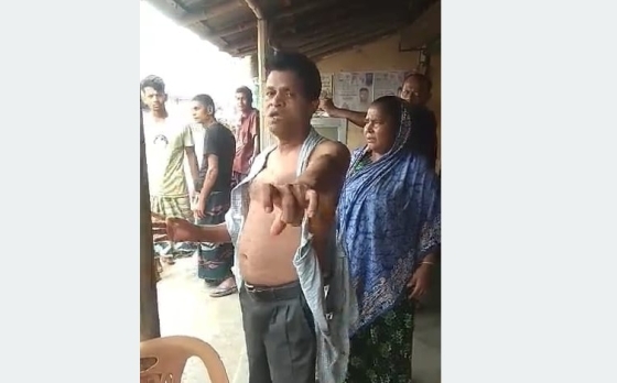 বাগমারায় পাওনা টাকা চাওয়ায় সংখ্যালঘু ব্যবসায়ীকে মারধর