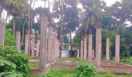 কাউখালী উপজেলা পোস্ট অফিসের ভবন নির্মাণকাজ বন্ধ