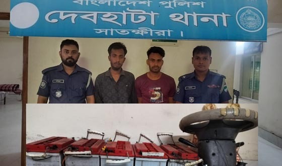 দেবহাটায় চোরাই ইজিবাইকের সরঞ্জামসহ ২ আসামী আটক