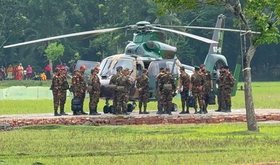 কালীগঞ্জে সেনাবাহিনীর রণকৌশল দেখতে সেনাপ্রধানের পরিদর্শন