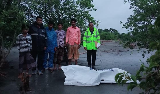 কুয়াকাটায় গঙ্গামতি সৈকত থেকে অর্ধগলিত মরদেহ উদ্ধার