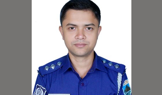প্রশংসা ভাসছেন কুড়িগ্রামের এএসপি মুনতাসির মামুন মুন