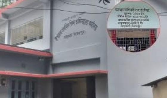 ঘোড়াঘাটে এক কর্মকর্তার কাধে ৬৭টি স্কুল