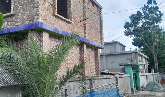 সংবাদ প্রকাশে তোলপাড়, অবৈধ রাজপ্রাসাদ বাঁচাতে দৌড়ঝাঁপ
