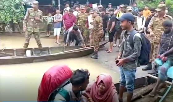 সাজেকে আটকে পড়া পর্যটকরা সেনাবাহিনীর সহায়তায় ফিরলেন গন্তব্যে