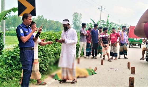 টাঙ্গাইল-জামালপুর সড়কে বাস-বাইক সংঘর্ষে নারী নিহত